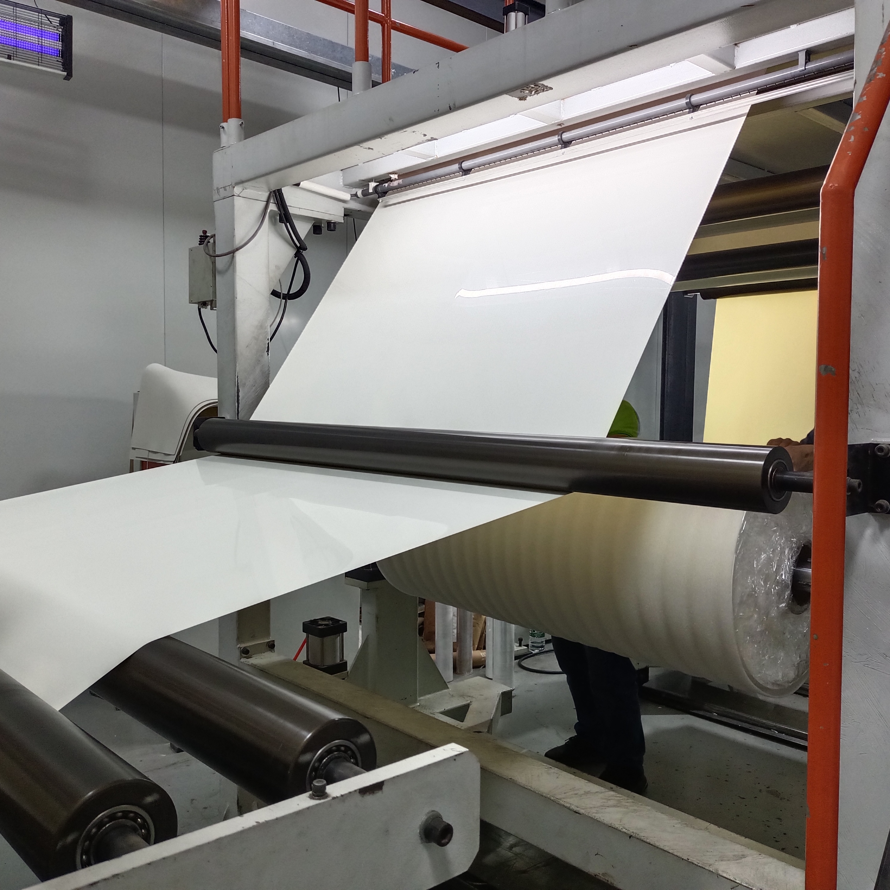 PETG高光膜供應(yīng)商 潮流奶油白色PETG家具裝飾膜(圖3)